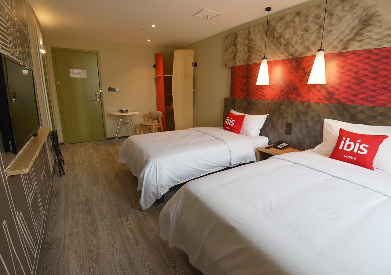 Hotel Ibis Nanjing Tianyin Avenue Esterno foto